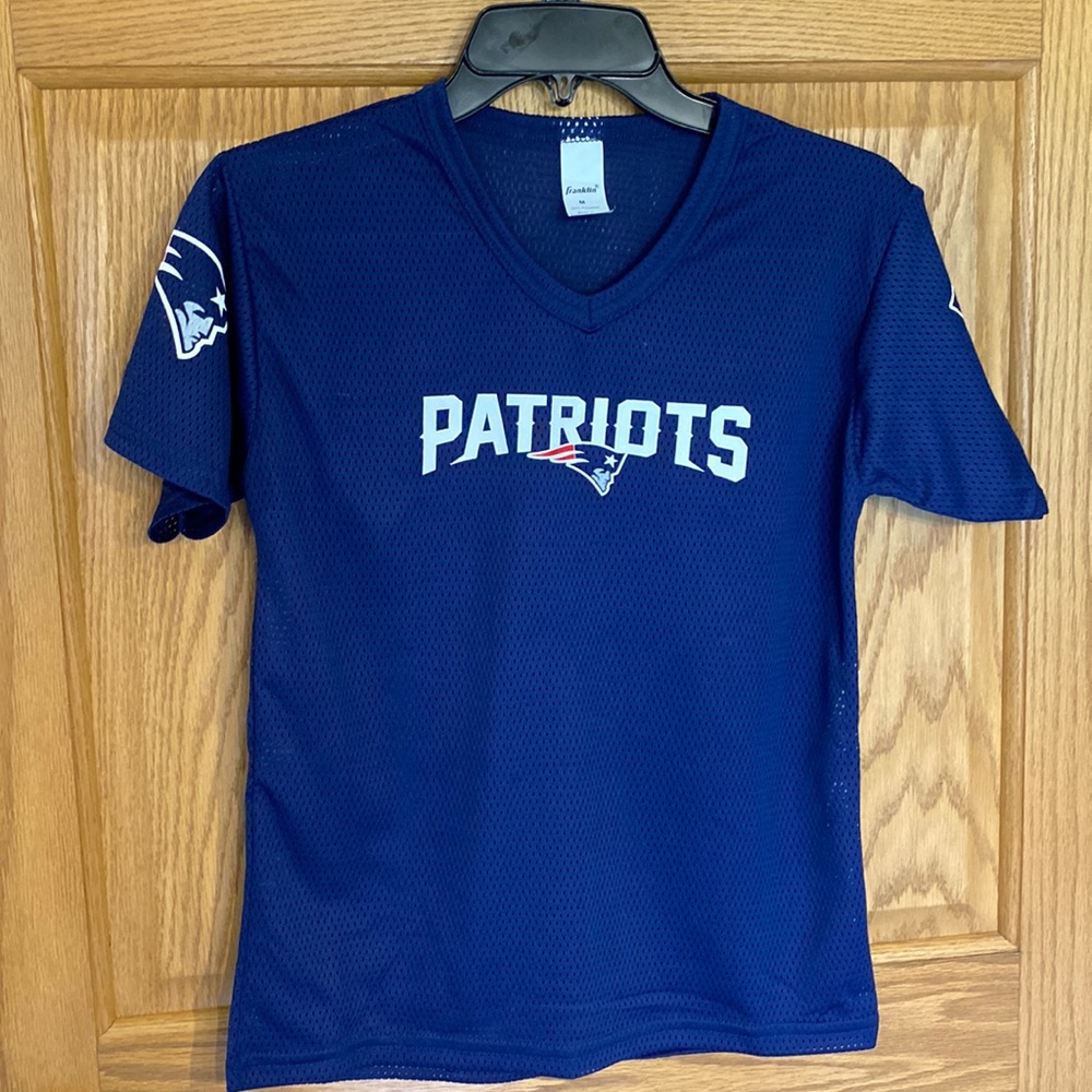 Kids Patriots Mesh Franklin Jersey - b neck  with Patriots logo on sleev…